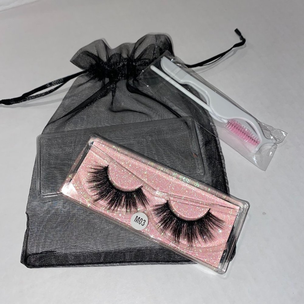 🌸FAUX 3D‎ Mink Lashes w/applicator & brush